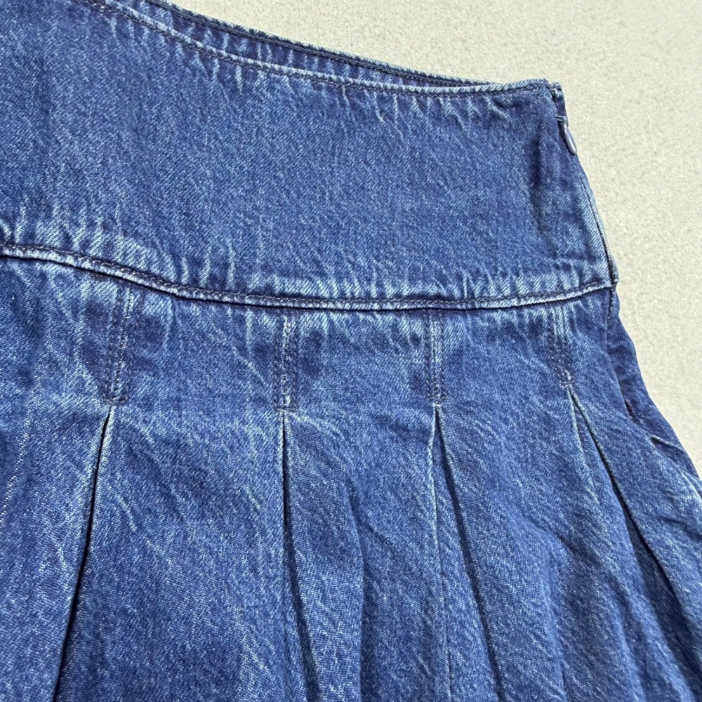 American Eagle Pleated Denim Mini Skirt Medium Wash Drop Waist Skater Skirt